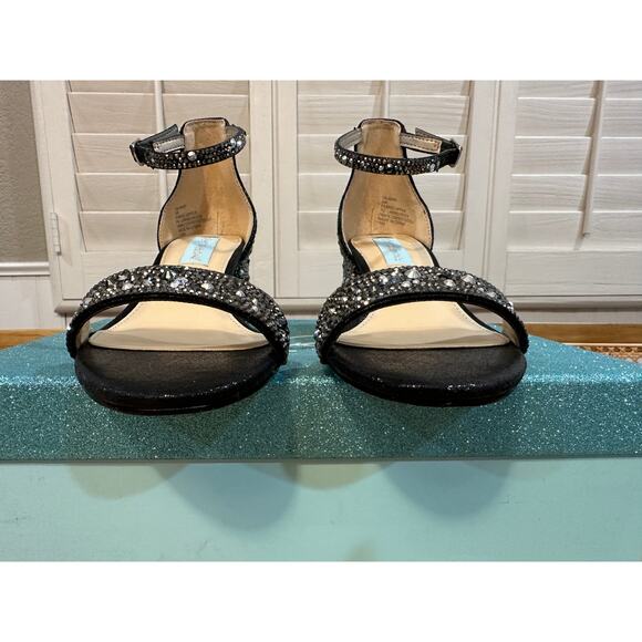 Betsey Johnson Blue SB-Mari Dressy Heels Black Rhinestones Size 5 Wide NIB - Picture 6 of 14